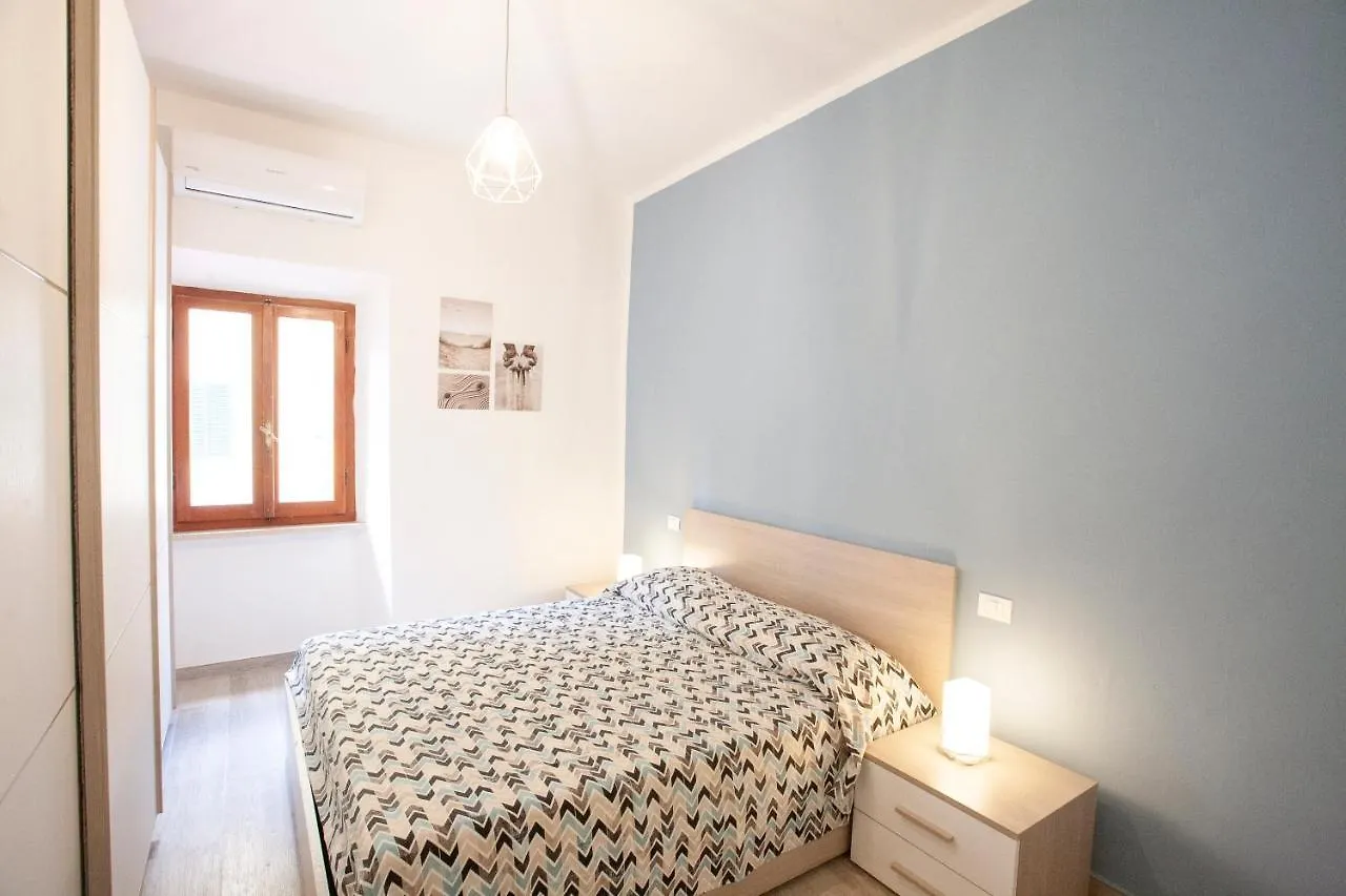 Cosmopoli - Goelba Apartment Portoferraio 0*,  Italy